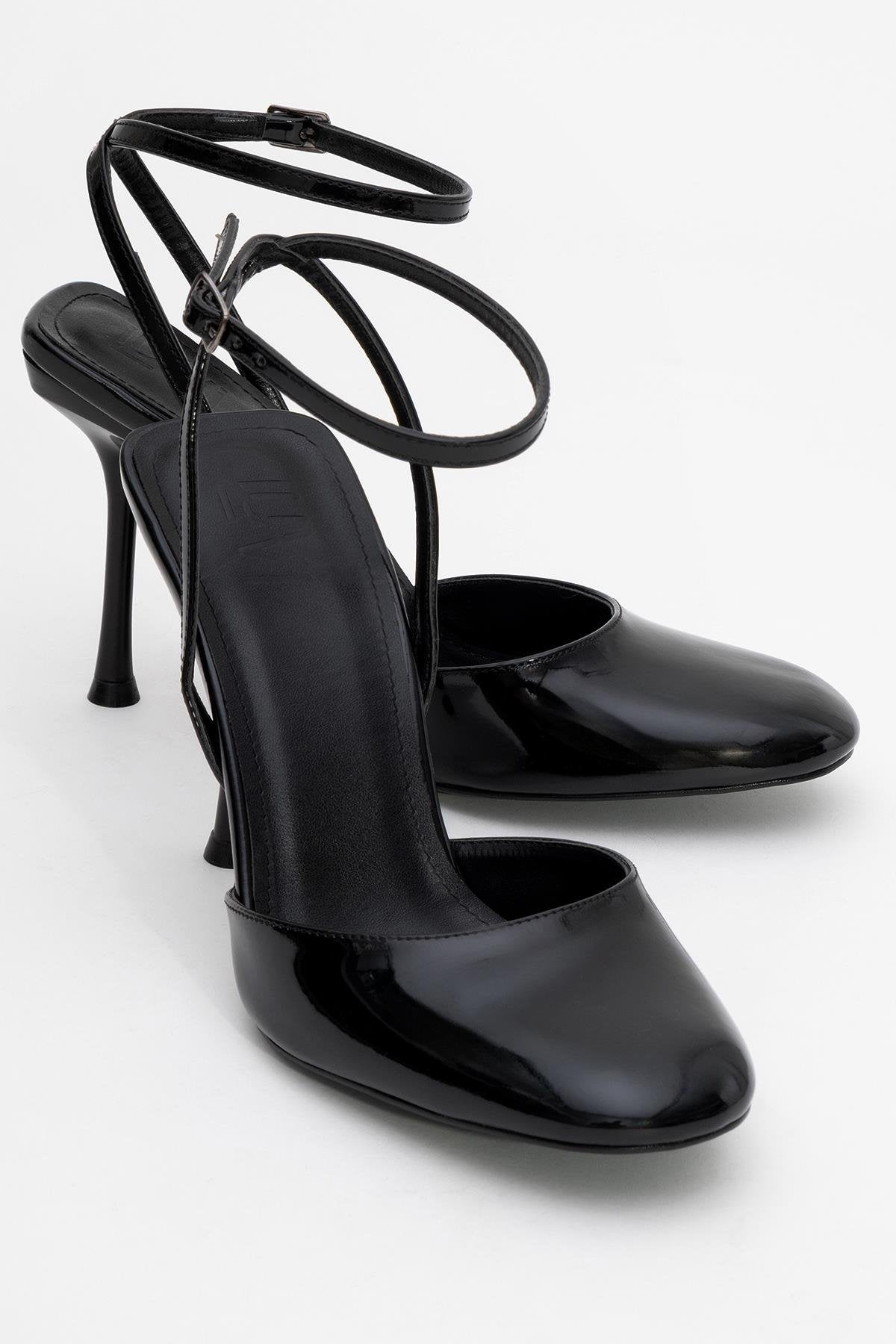 Blues - Zapatos de tacón con correa al tobillo y punta redonda de charol negro (Mujer)