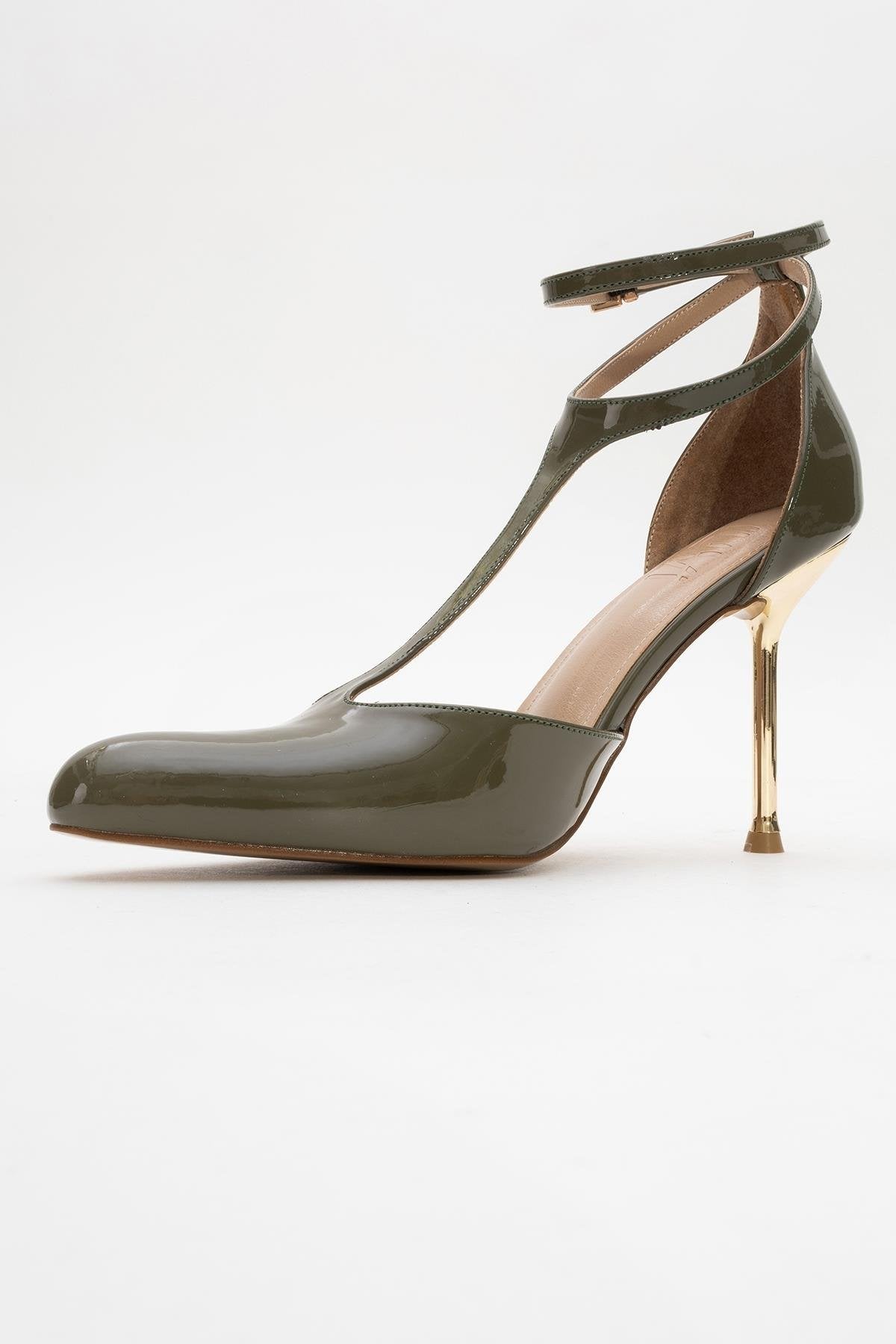Jon - Zapatos de tacón T-Strap Khaki Patent (Mujer)