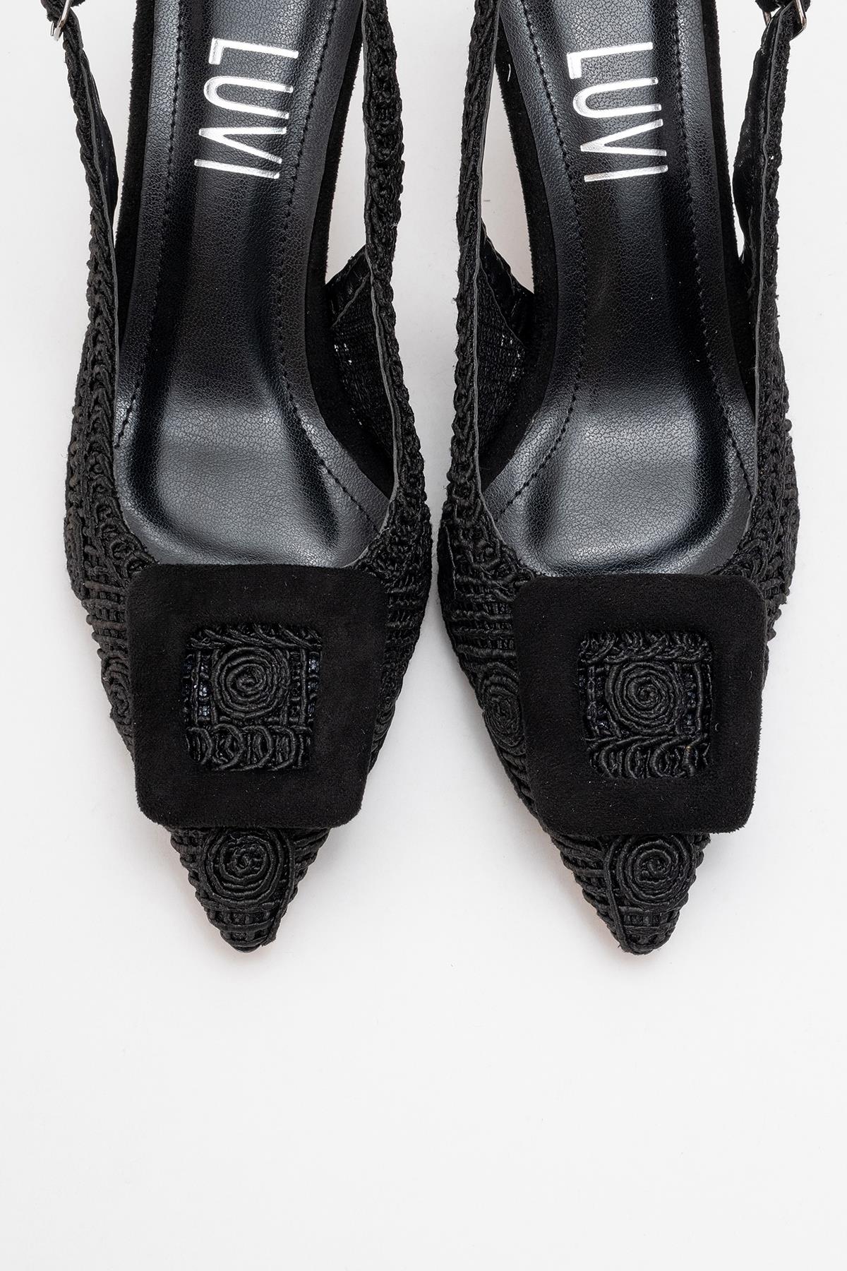 Ensley - Zapato de tacón de punto negro con hebilla y punta en pico (Mujer)