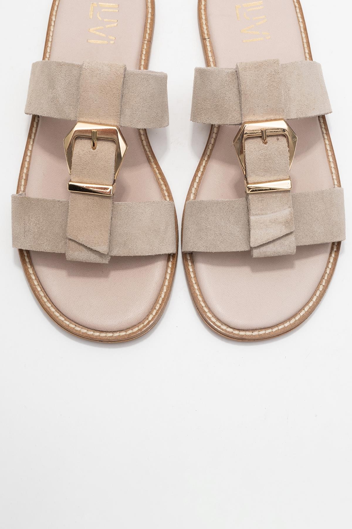 Sveta - Sandalia de Cuero Ante Color Beige con Hebilla (Mujer)