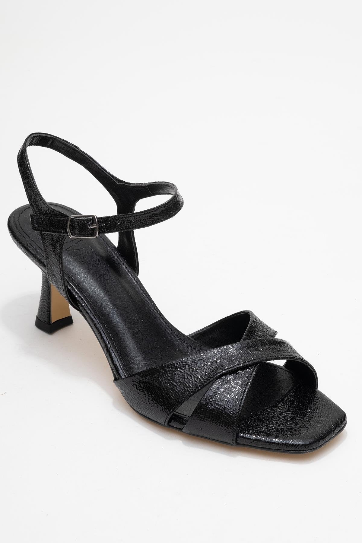Melin - Sandalia de aguja con tiras cruzadas y patrón en negro (Mujer)