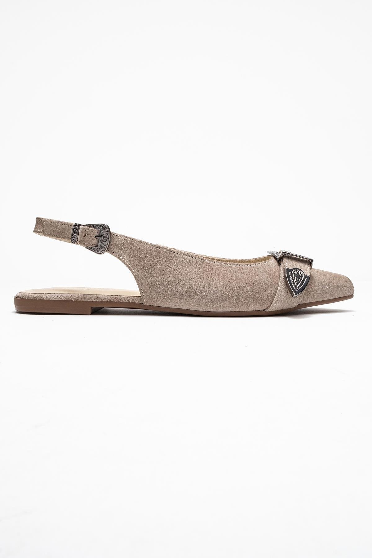 Cordelia - Sandalia de hebilla de cuero de ante beige con punta (mujer)