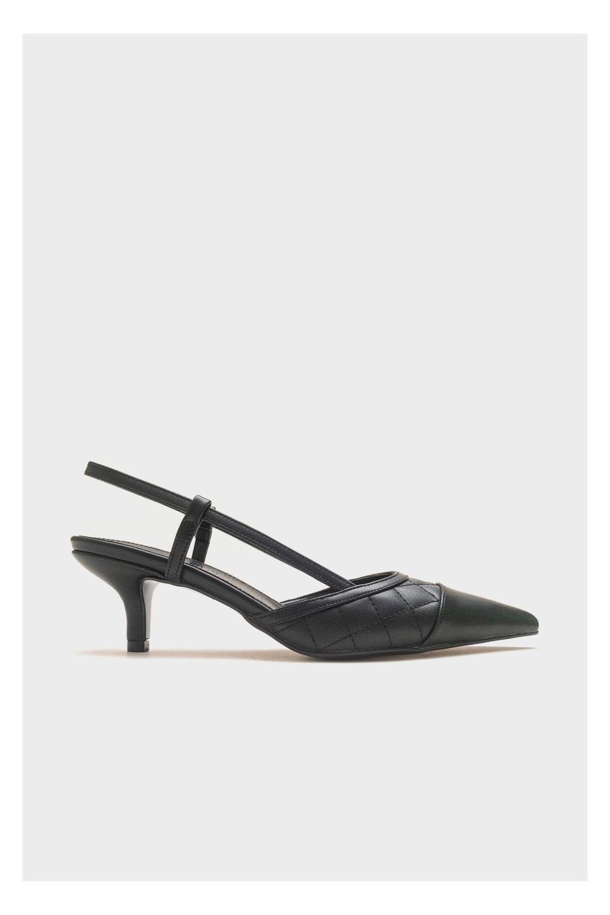Goodge - Zapatos de tacón de punta fina con tira trasera negros (Mujer)