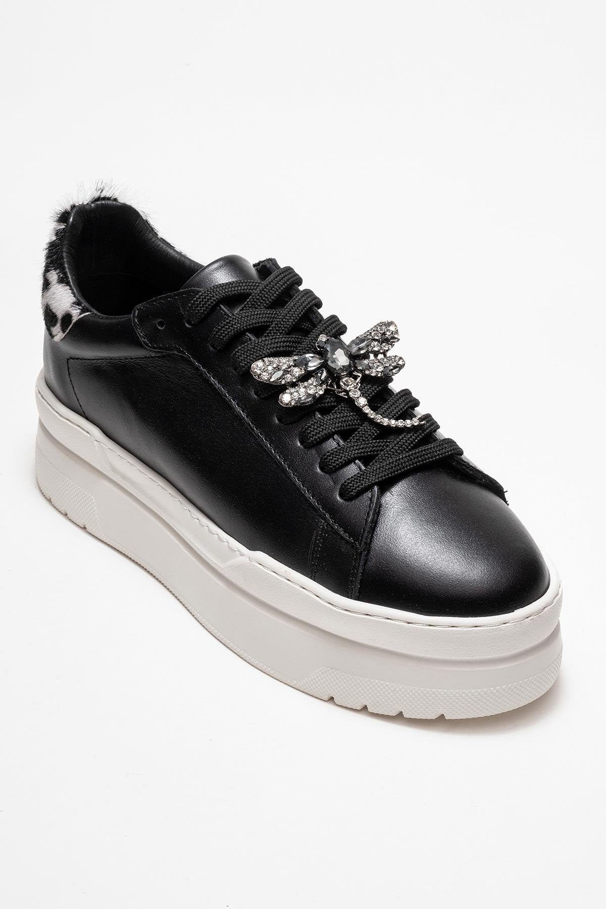 Laren - Zapatillas de cuero negro con hebilla (Mujer)