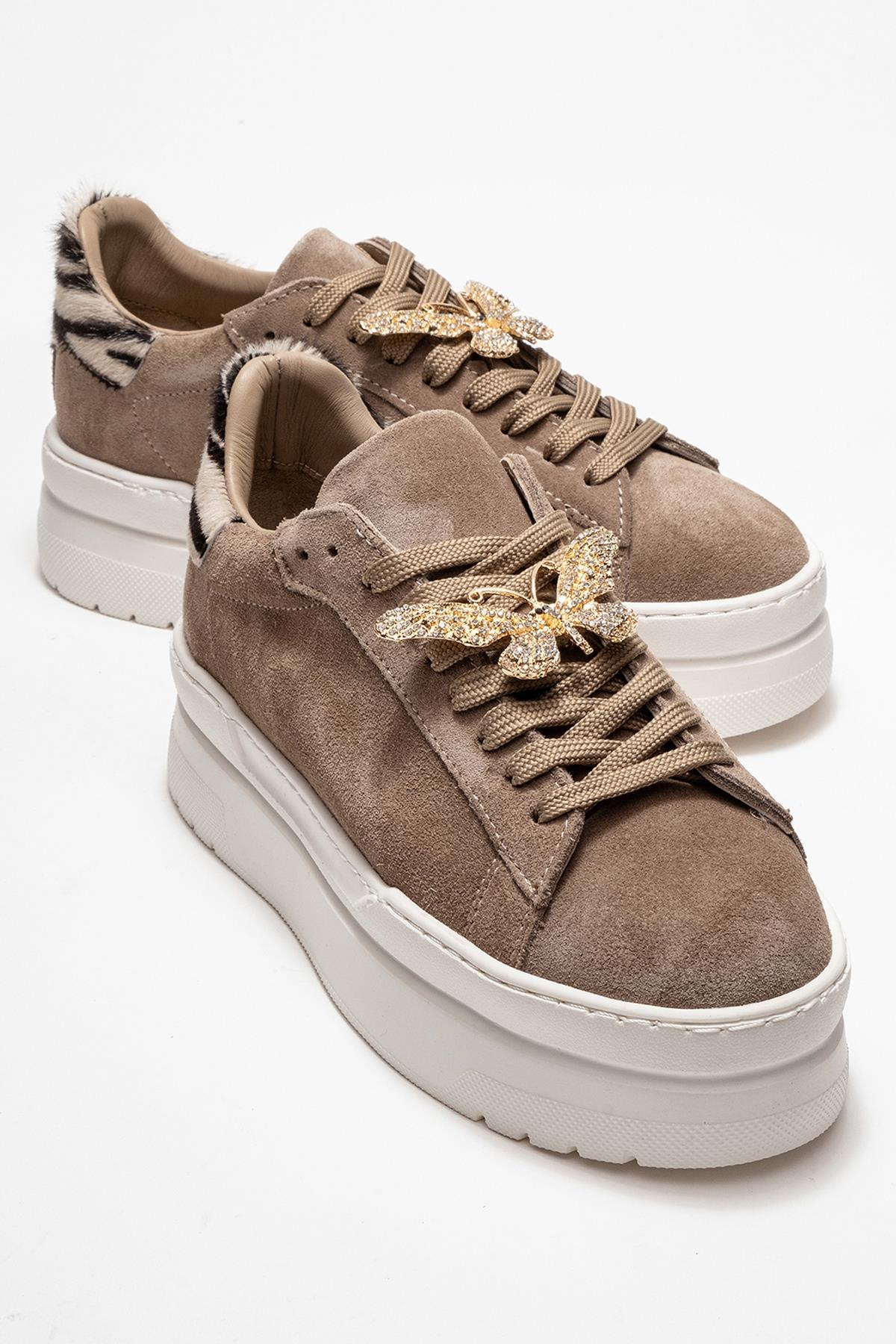 Anda - Zapatillas de ante color beis oscuro con hebillas (Mujer)