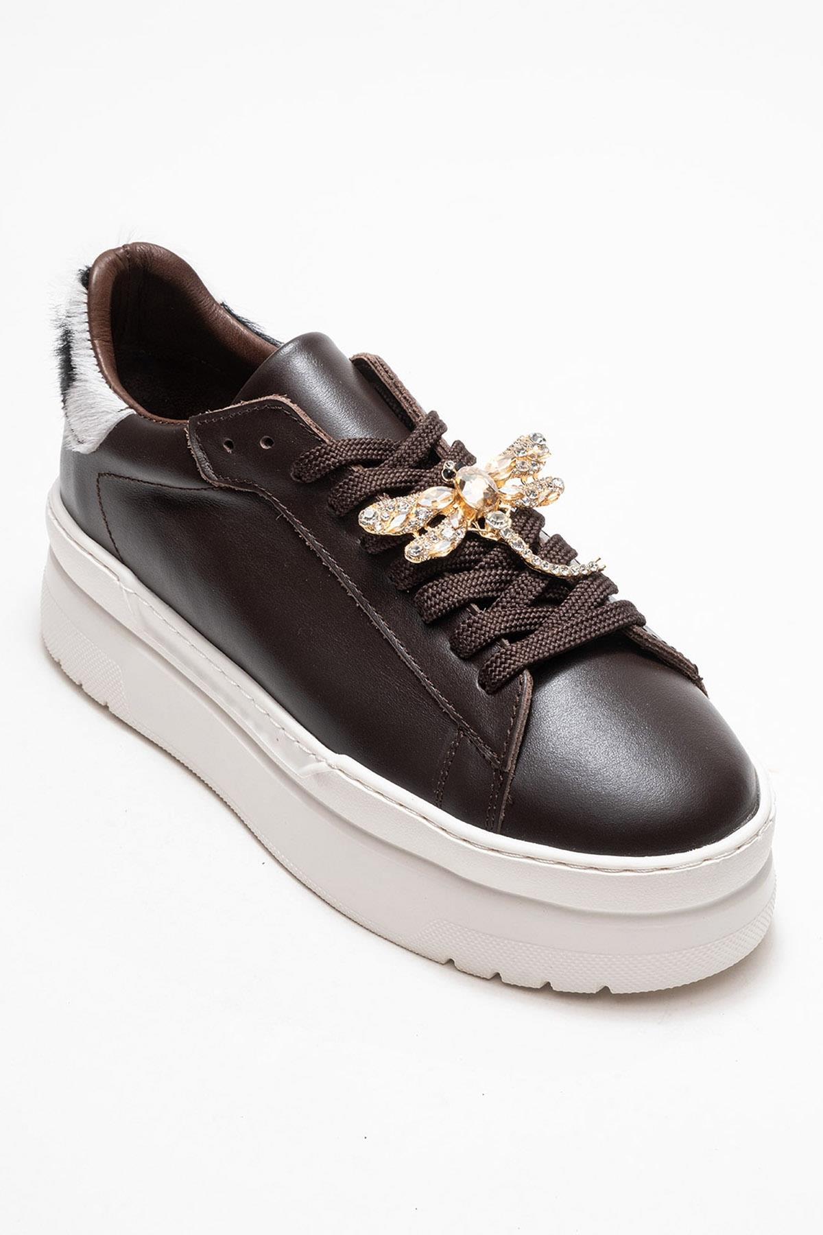 Laren - Zapatillas con hebilla de cuero marrón (Mujer)