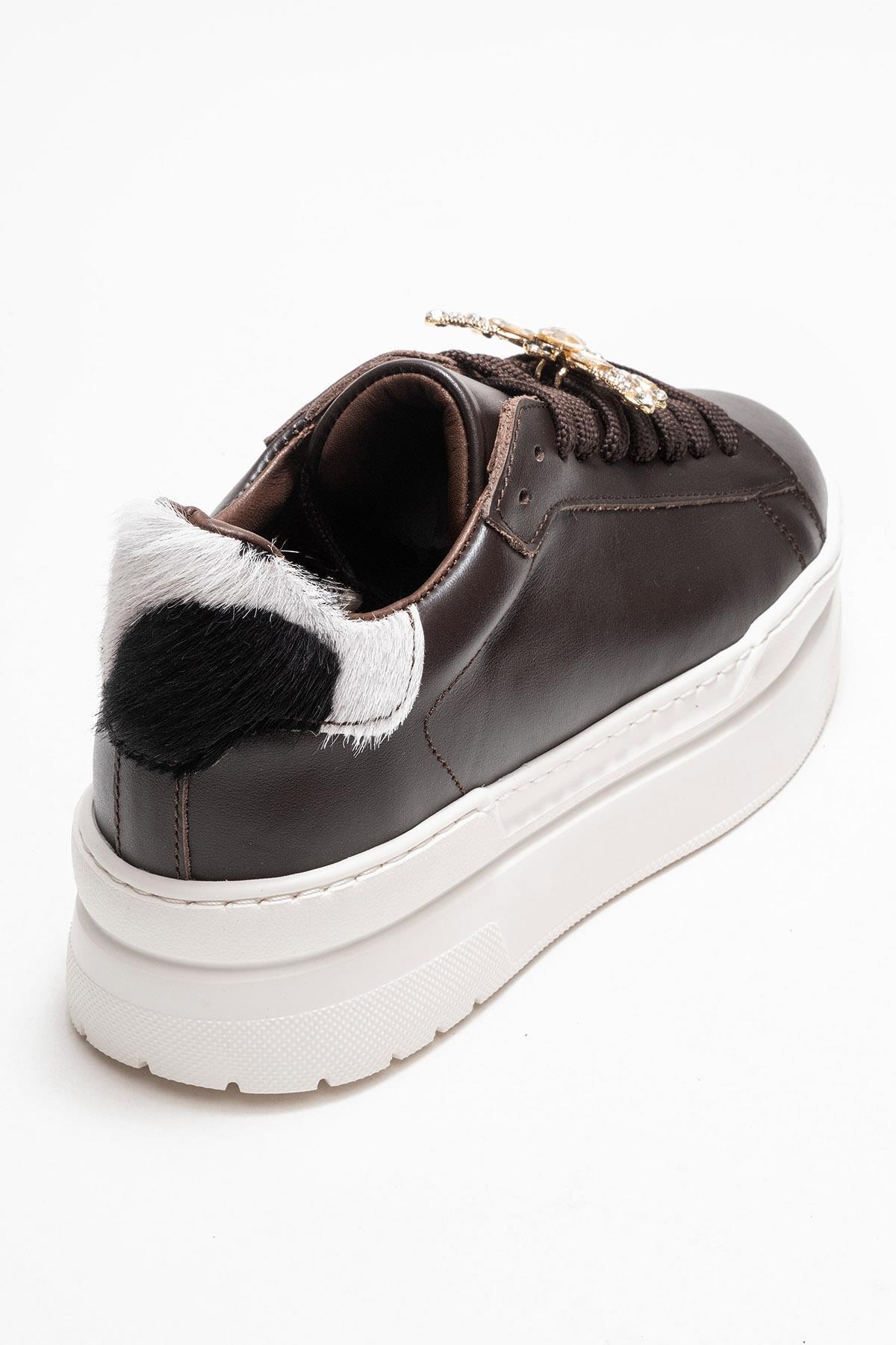 Laren - Zapatillas con hebilla de cuero marrón (Mujer)
