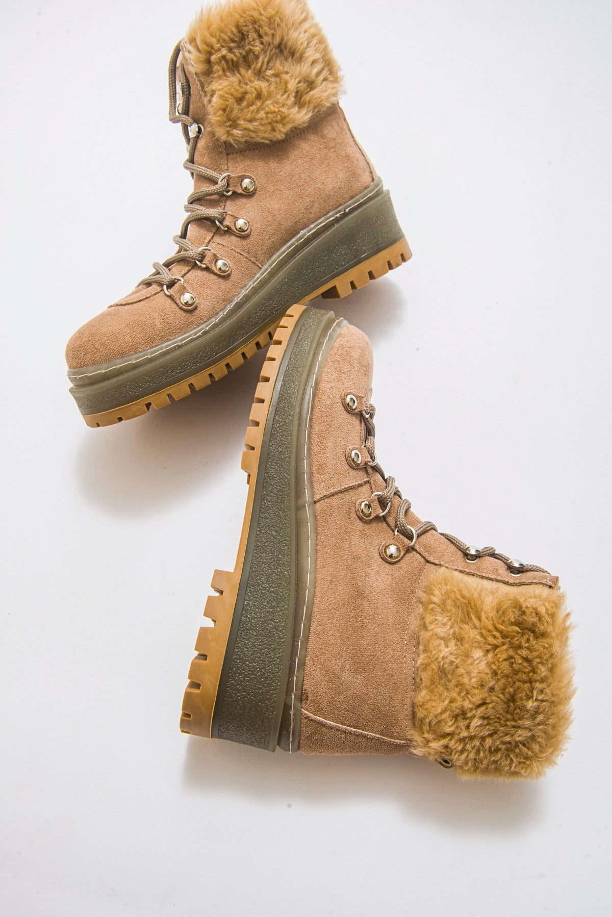 Lunira - Botín de gamuza con piel color beige (mujer)
