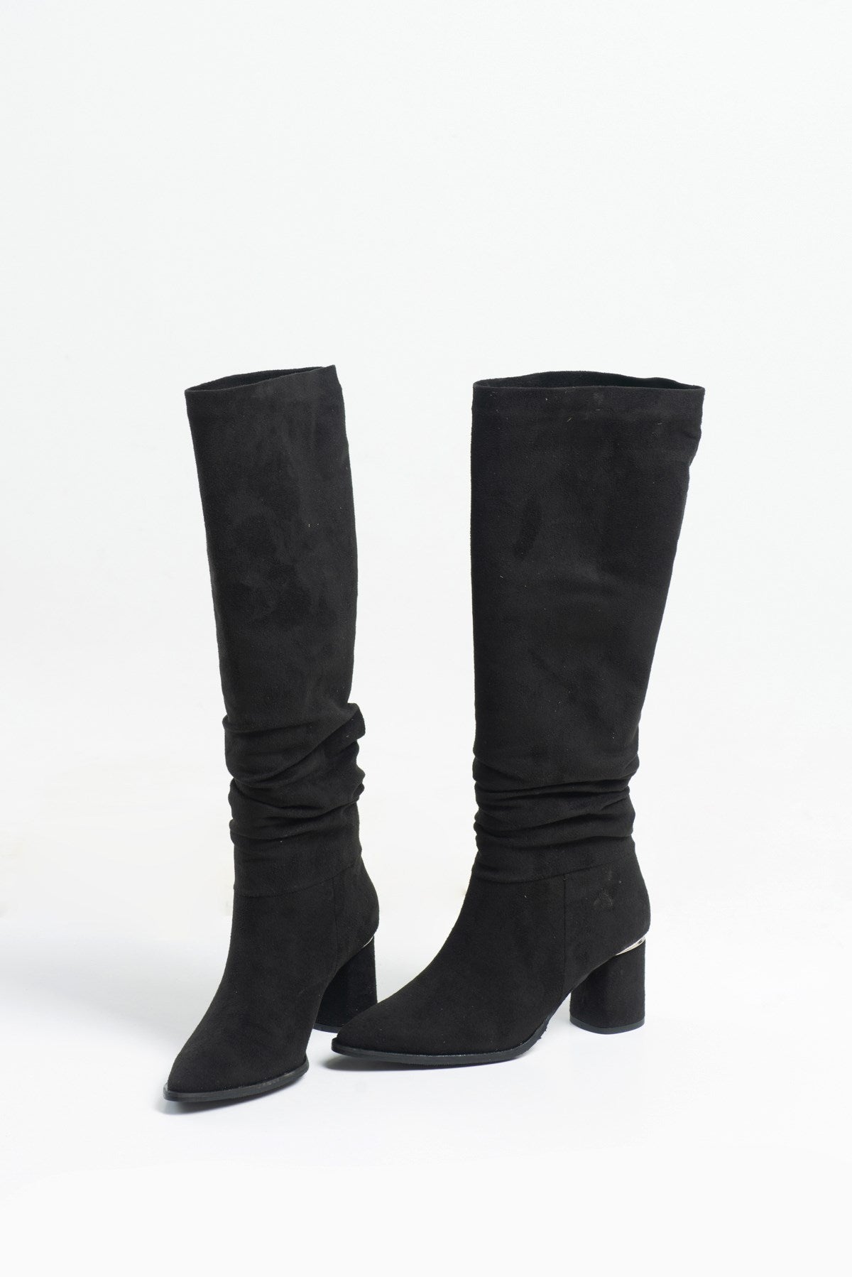 120 - Bota alta de tacón ancho de ante negro (Mujer)