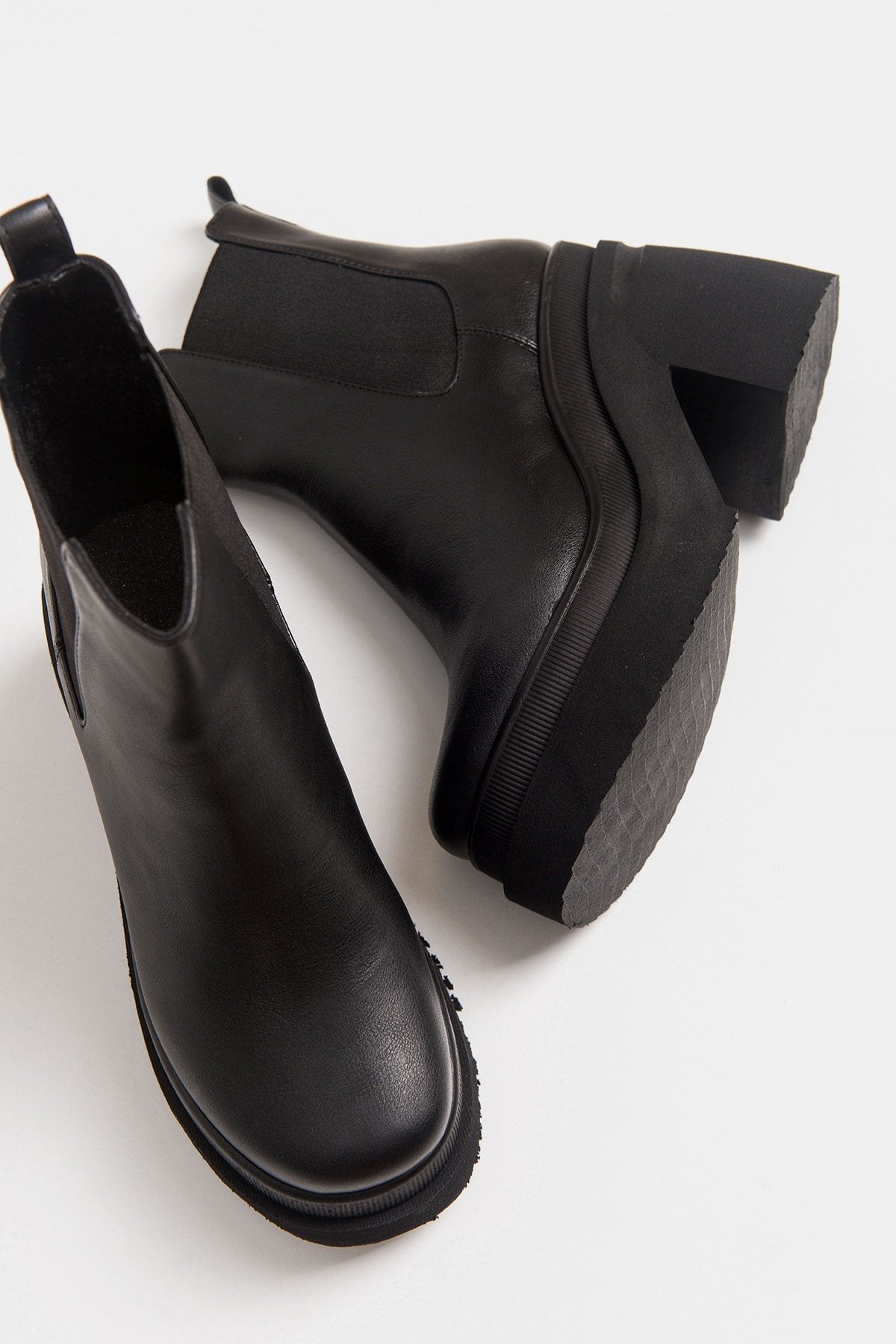 Amberes - Bota Chelsea Negra (Mujer)
