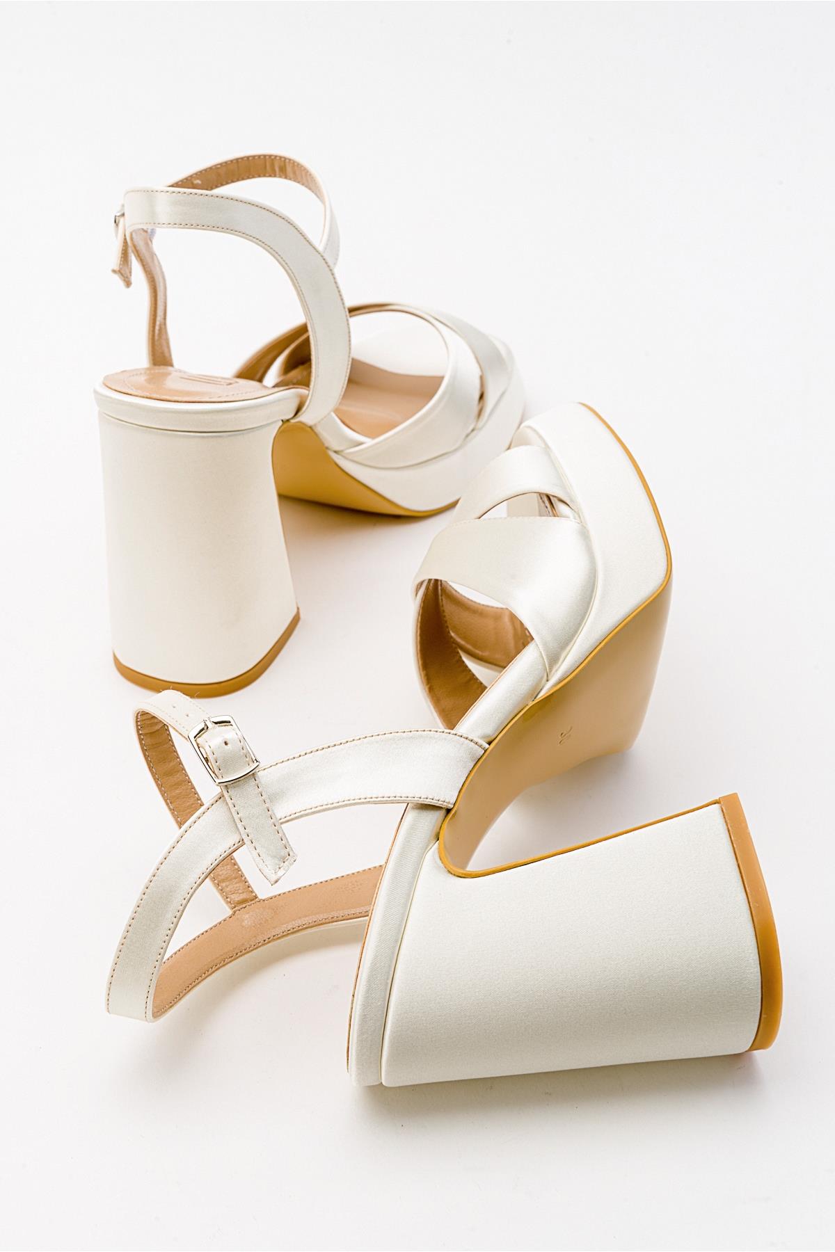Lello - Zapatilla de tacón de plataforma de satén color beige crudo (Mujer)