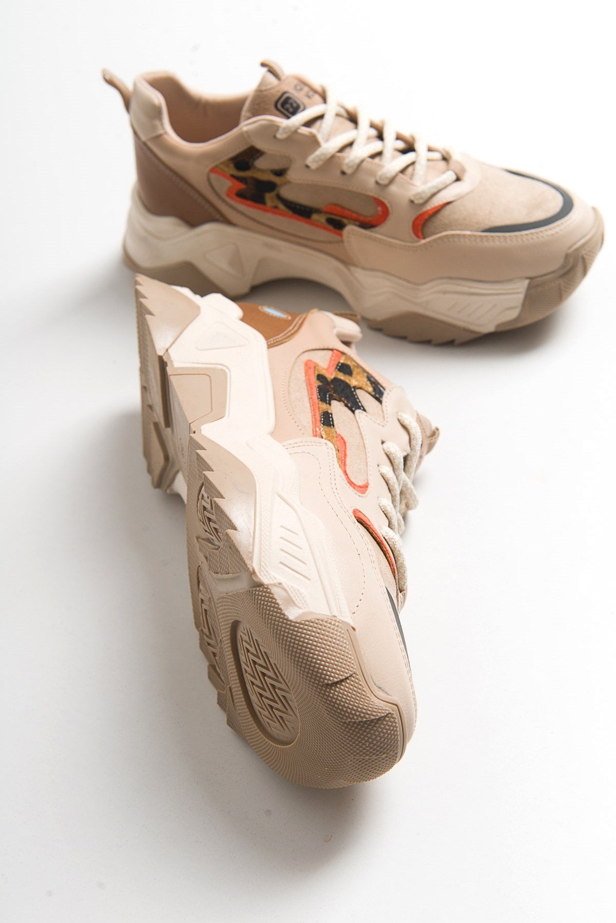 Europa - Zapatillas beige (Mujer)