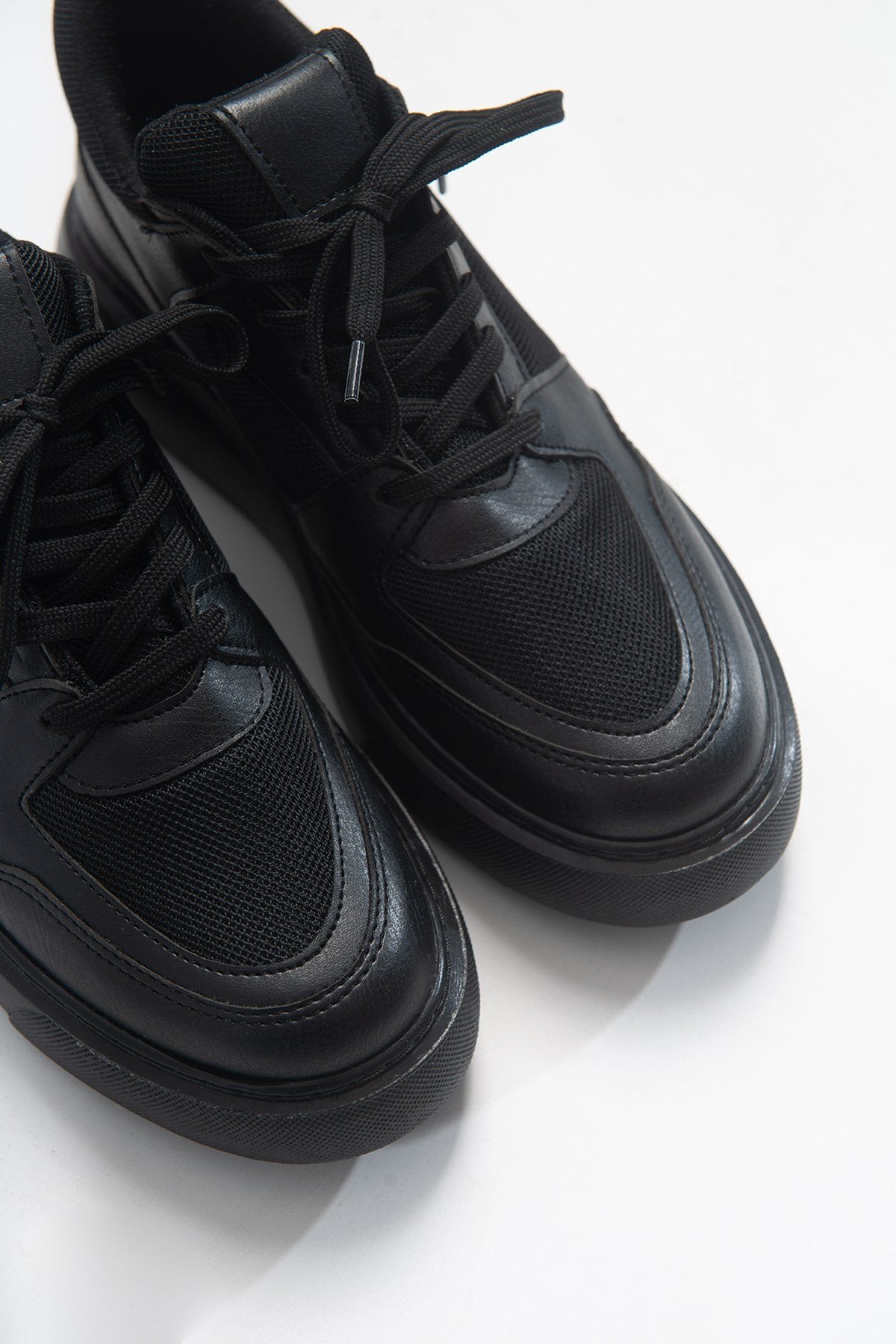 Pure - Zapatillas de malla negras (mujer)