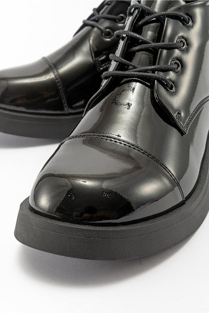 Lagom - Bota de charol negra (Mujer)
