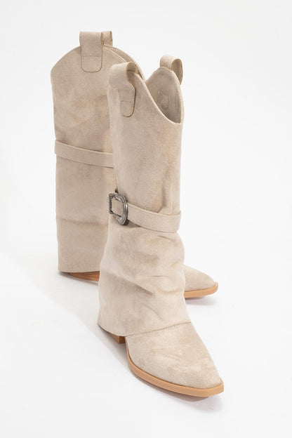 Okus - Bota con tacón bloque y hebilla beige (Mujer)