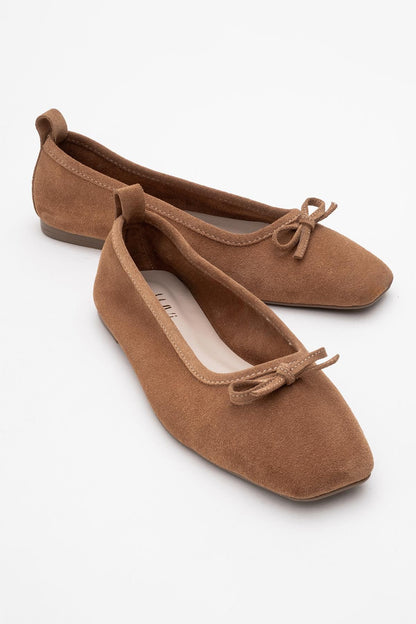 Sosa - Bailarinas cuadradas con moño de cuero genuino color topo (Mujer)
