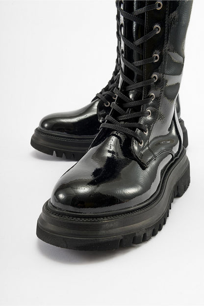 Piola - Bota de combate de charol negro (mujer)