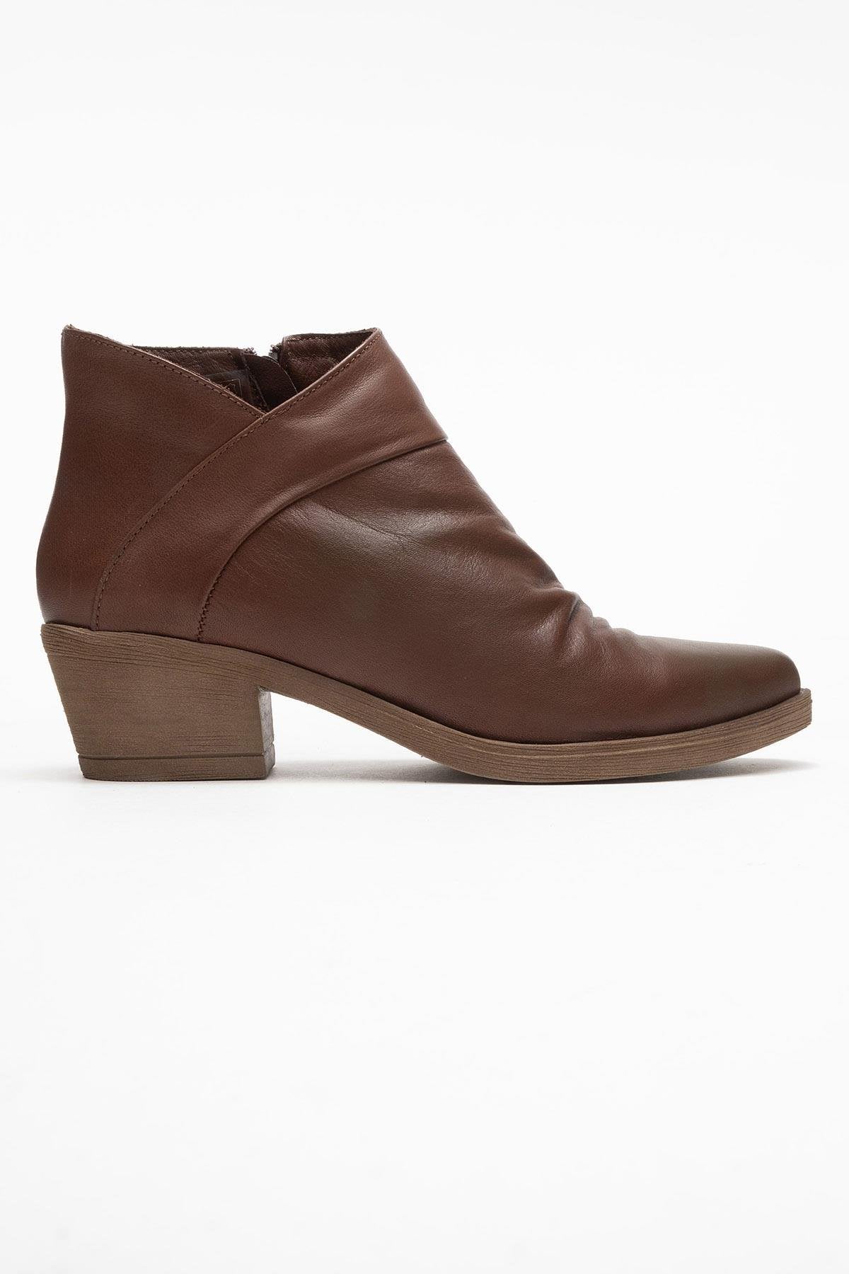 Rule - Bota Gruesa de Piel Marrón (Mujer)