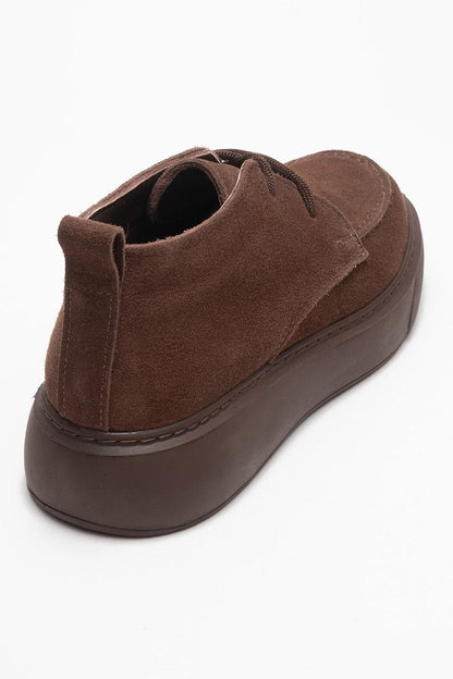 Lilya - Bota Chukka de Gamuza Marrón (Mujer)