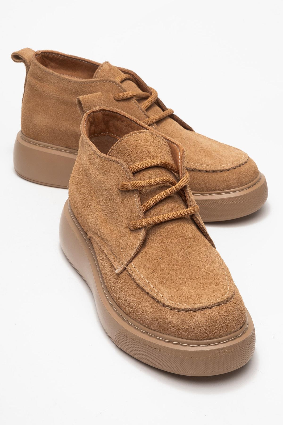Lilya - Bota Chukka de Gamuza de Color Coñac (Mujer)