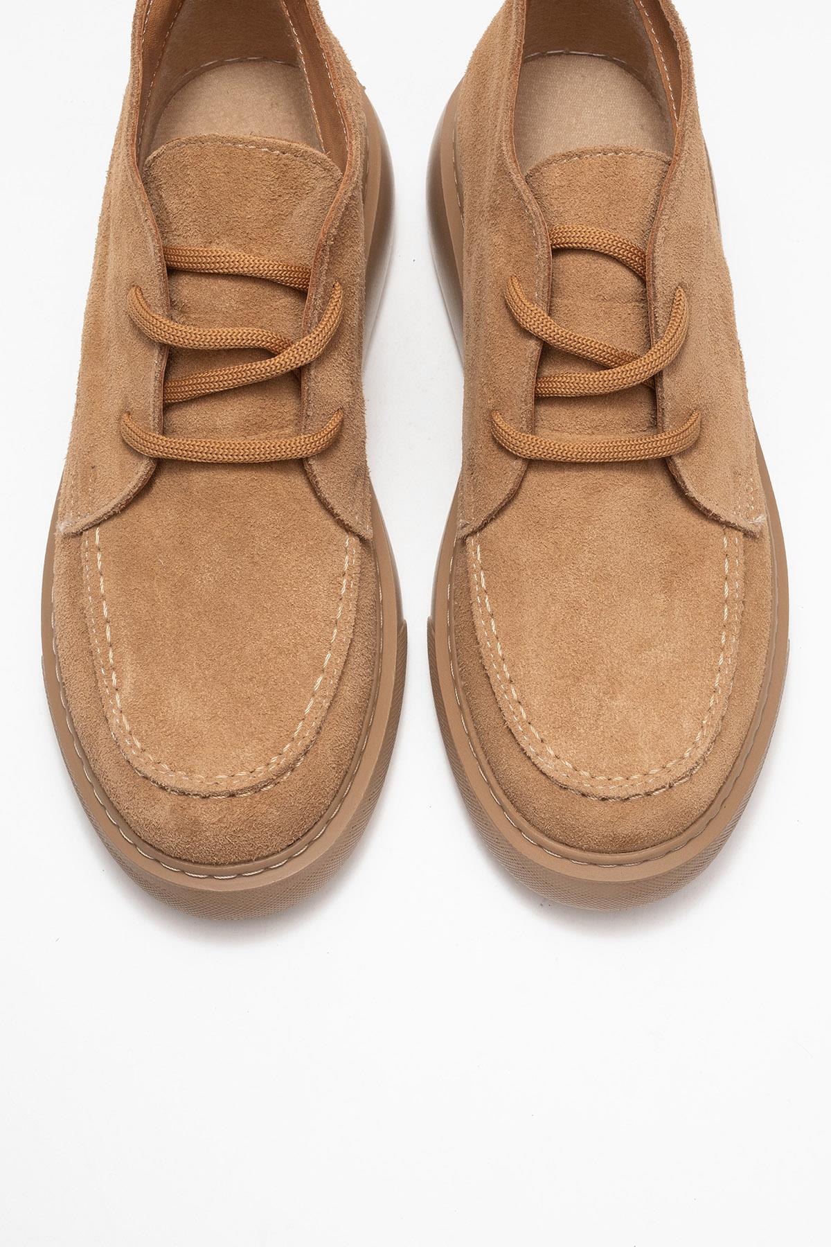 Lilya - Bota Chukka de Gamuza de Color Coñac (Mujer)