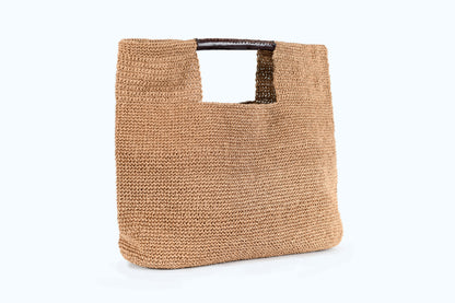 Carlotta - Bolso de hombro beige tejido a mano con correas de cuero