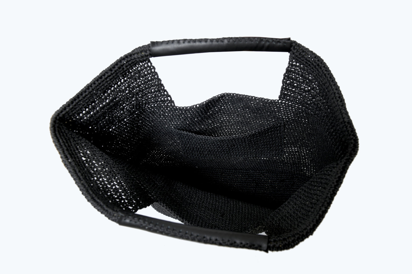 Carlotta - Bolso de Hombro Negro Tejido a Mano con Correas de Piel