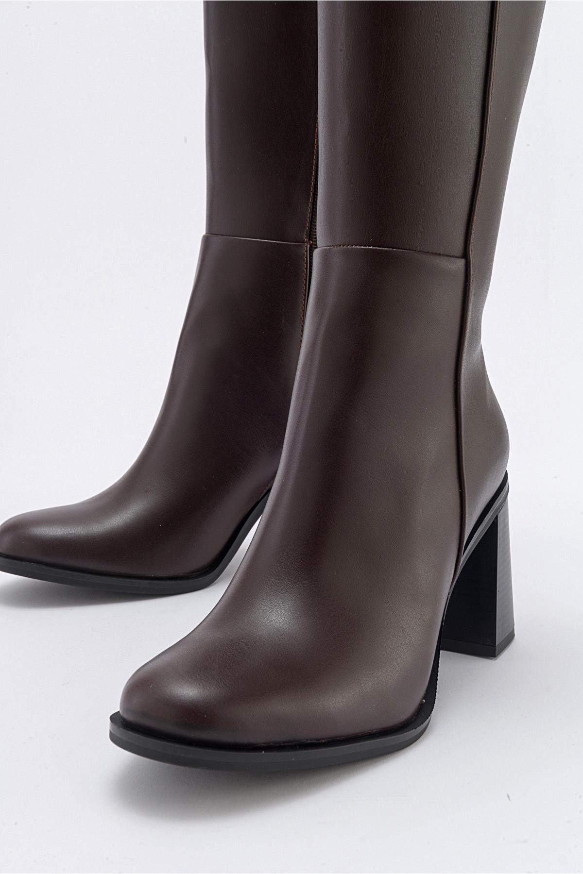 Maranta - Bota alta de tacón marrón hasta la rodilla (Mujer)