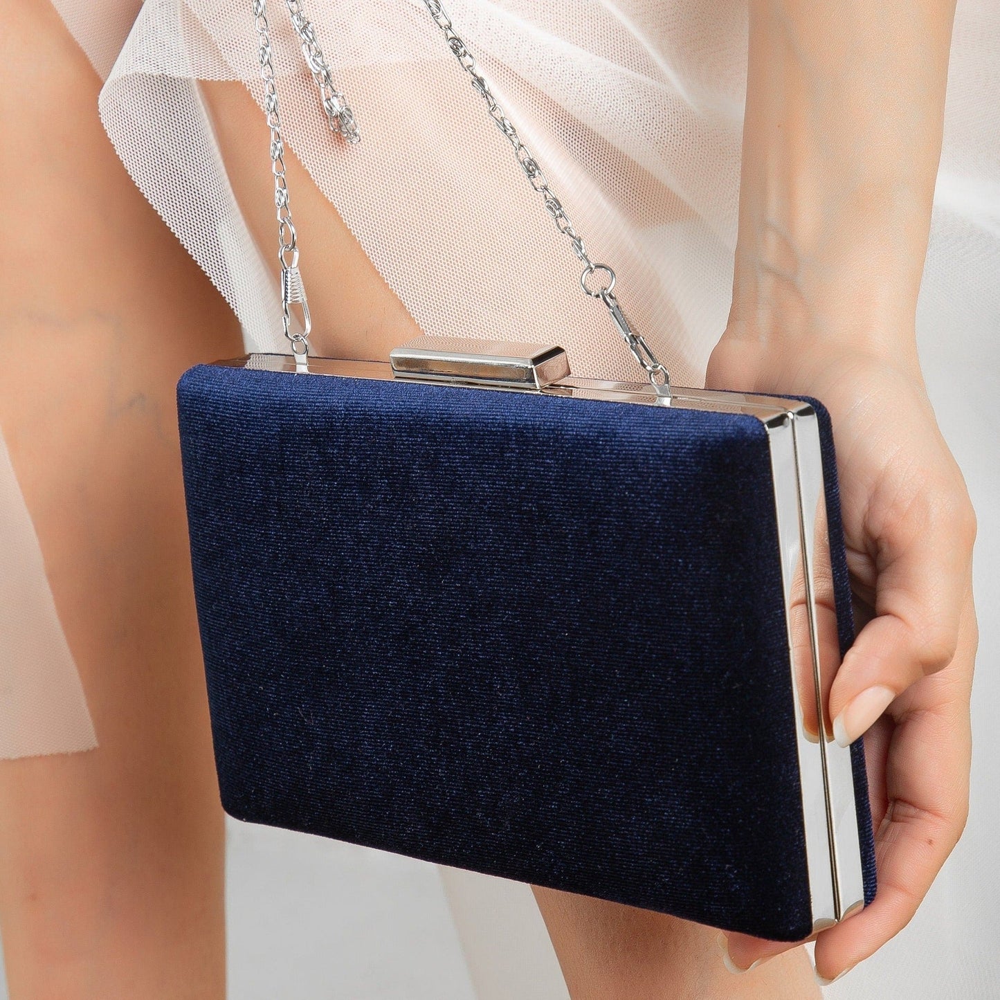 Clara - Cartera de mano de ante azul oscuro