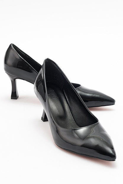 Pedra - Zapatilla de tacón de aguja de charol negro (Mujer)