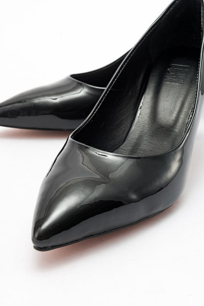 Pedra - Zapatilla de tacón de aguja de charol negro (Mujer)