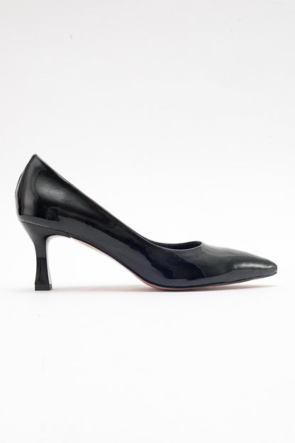 Pedra - Zapatilla de tacón de aguja de charol negro (Mujer)