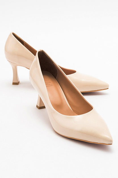 Pedra - Zapatos de tacón en punta de charol beige (Mujer)
