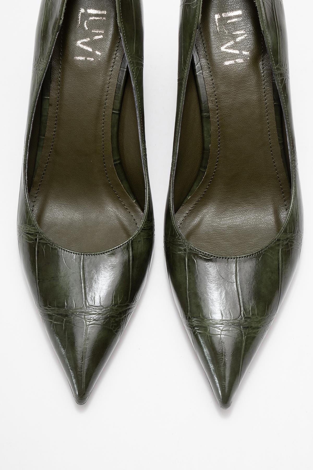 Puera - Zapatos de tacón de cuña estampados verdes con punta (Mujer)