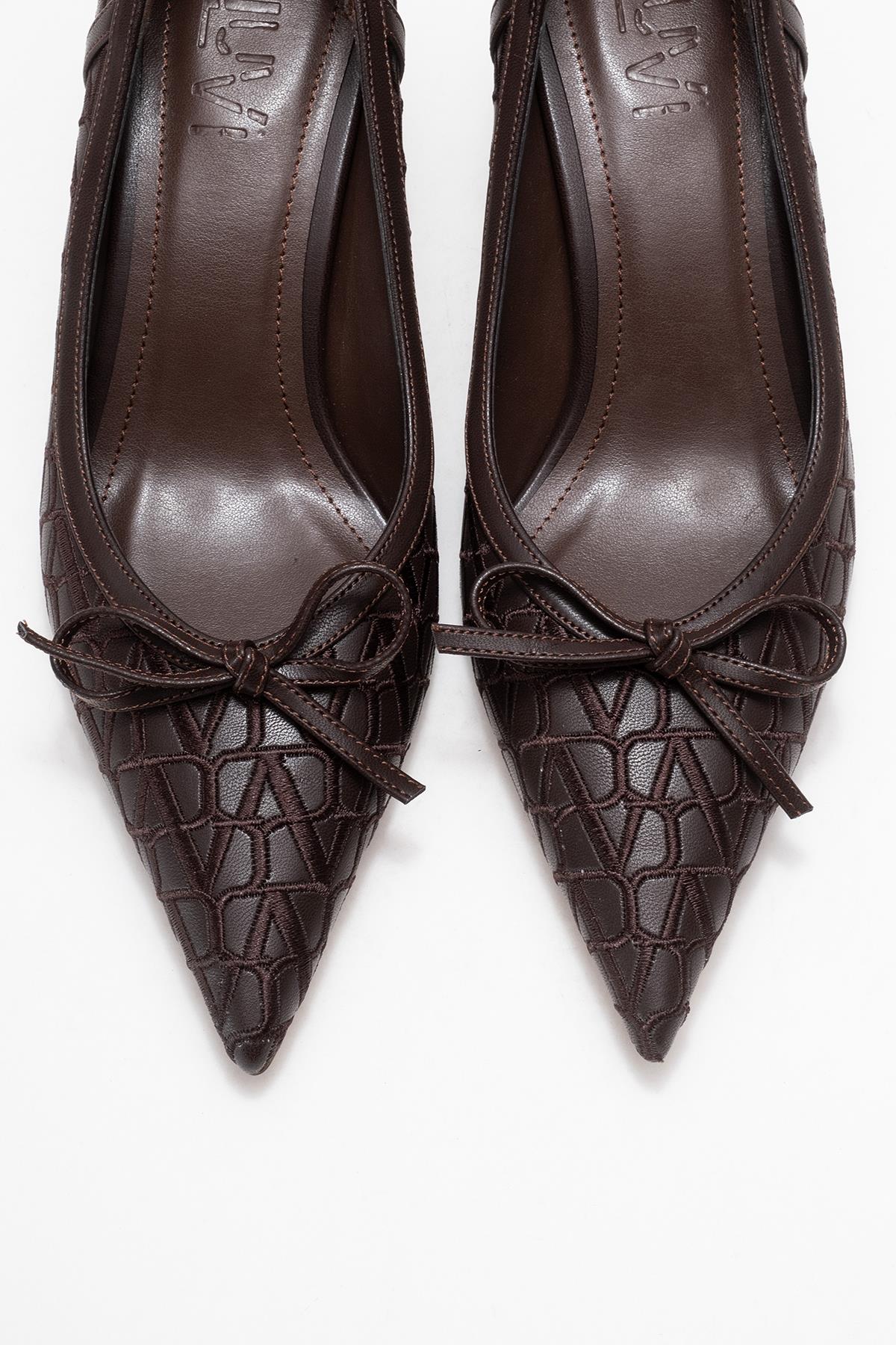 Camden - Zapatilla de tacón con lazo estampado marrón (Mujer)