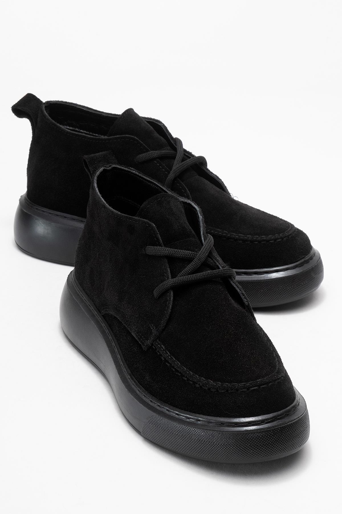 Lilya - Bota Chukka de ante negro (mujer)