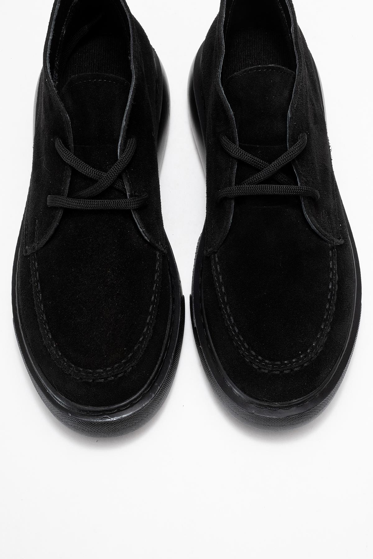 Lilya - Bota Chukka de ante negro (mujer)