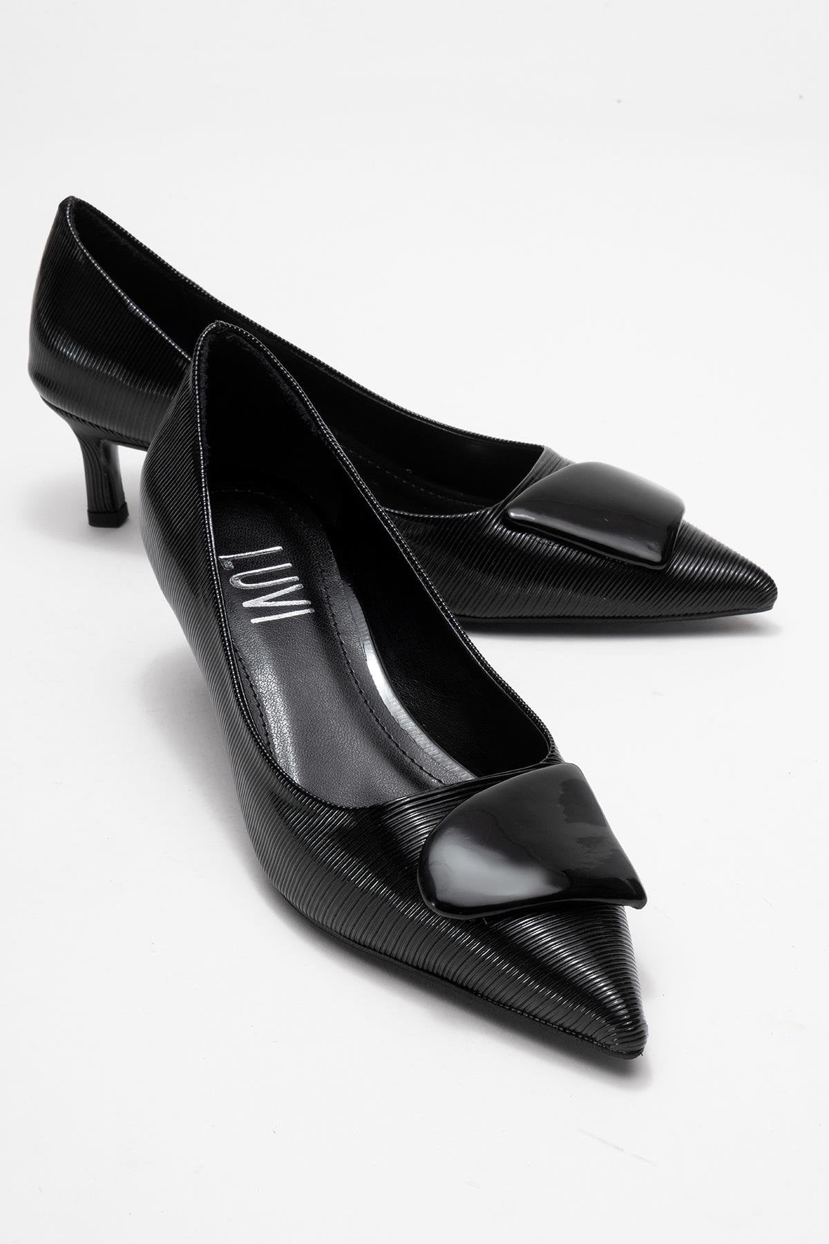 Briana - Zapatilla de tacón de aguja con hebilla negra (mujer)