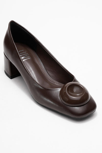 Mila - Zapatos de tacón de bloque con punta cuadrada y hebilla marrón (mujer)