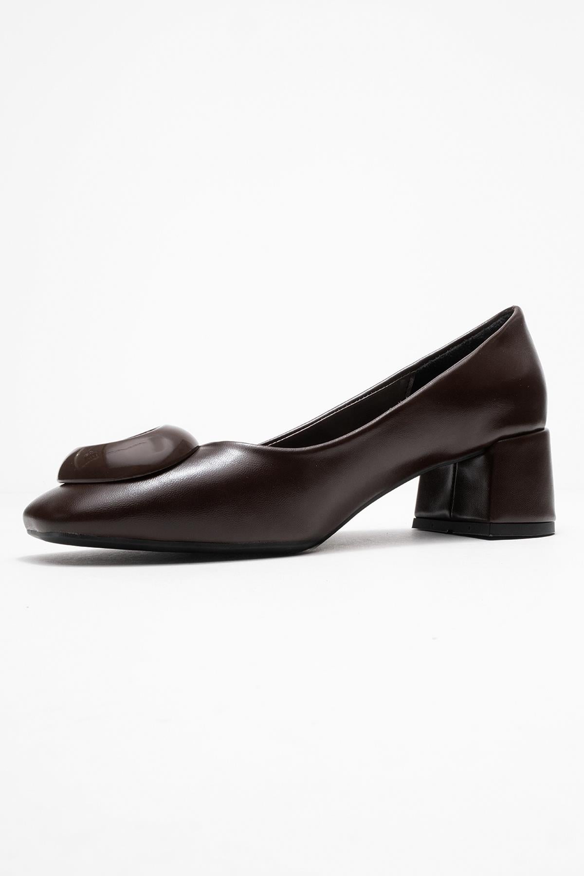 Mila - Zapatos de tacón de bloque con punta cuadrada y hebilla marrón (mujer)