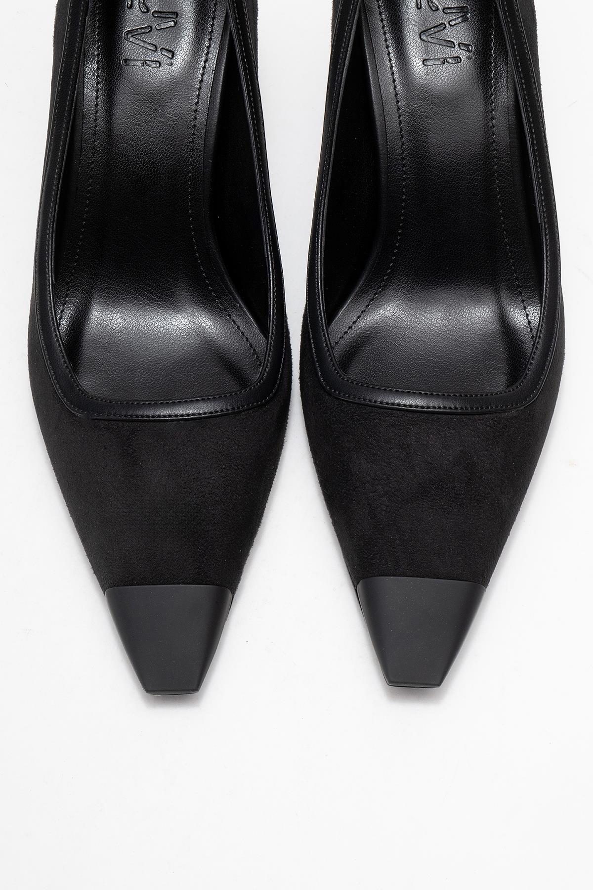 Rona - Zapatos de tacón de aguja de gamuza negra con punta (Mujer)
