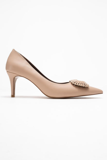 Excelente: Tacones en punta con hebilla beige (Mujer)