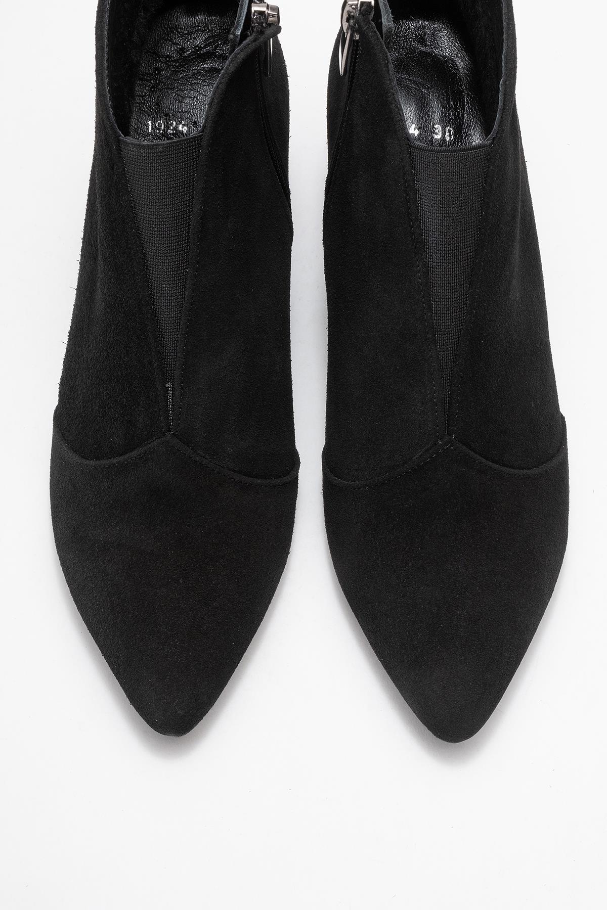 Bota de tacón de bloque de cuero de gamuza negra Finda (mujer)