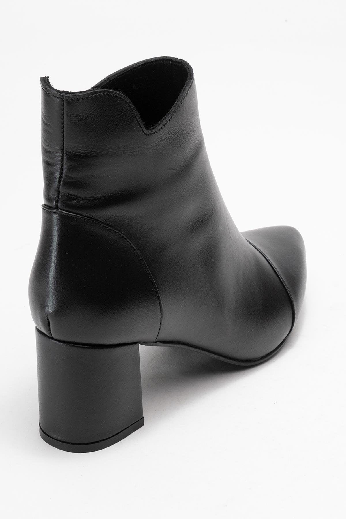 Gael - Bota de tacón de bloque de cuero negro (Mujer)
