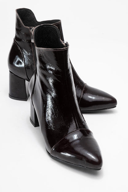 Gael - Bota de tacón de bloque de cuero acharolado marrón oscuro (mujer)