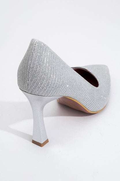 Ursula - Zapatilla de Tacón con Brillo Plateado y Punta Fina (Mujer)