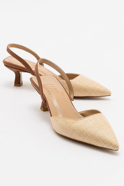 Zapato de salón con punta fina color beige oscuro (mujer)