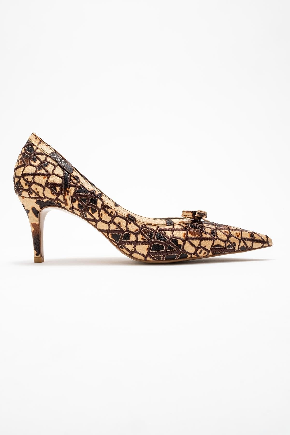 Camden - Zapato de salón con lazo y puntera abierta con estampado beige (Mujer)