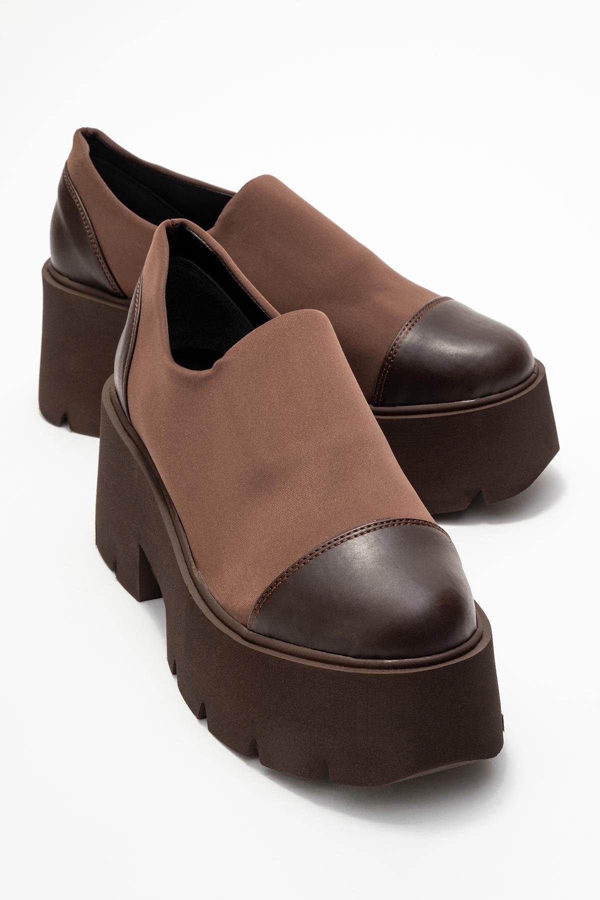 Grena - Zapatos sin cordones de plataforma marrones (Mujer)