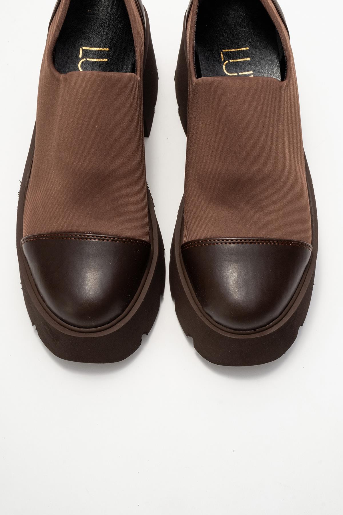 Grena - Zapatos sin cordones de plataforma marrones (Mujer)